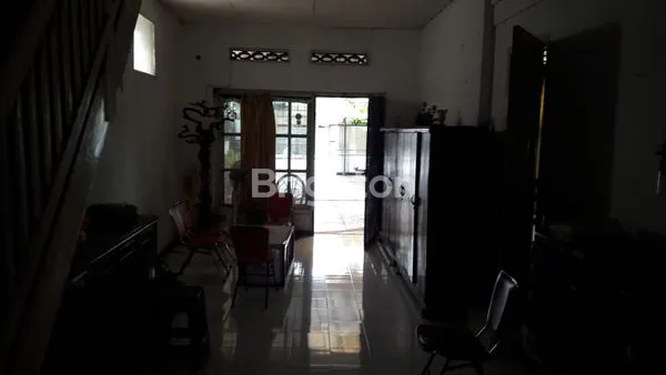 image RUMAH 1,5 LANTAI STRATEGIS SELANGKAH KE RAYA DIPONEGORO DAN KOMERSIAL AREA (5)