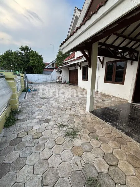 image RUMAH LUAS 2 LANTAI, DEKAT EXIT TOL (1)