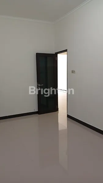 image HARGA BU! DIJUAL RUMAH SIAP HUNI – BARU RENOVASI DI PERUMAHAN CIKEAS GARDENIA (7)