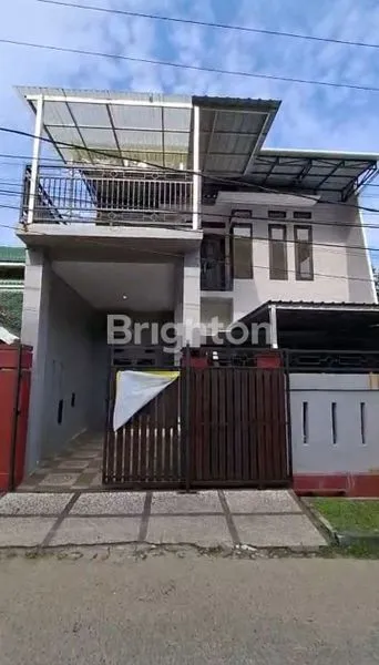 RUMAH 2 LANTAI DI KAWASAN ELIT BALIKPAPAN BARU