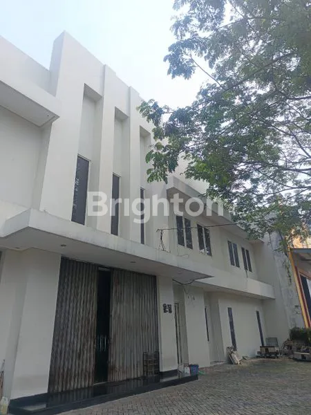 image KOMPLEK PERGUDANGAN SIAP PAKAI, DEKAT DAAN MOGOT (6)