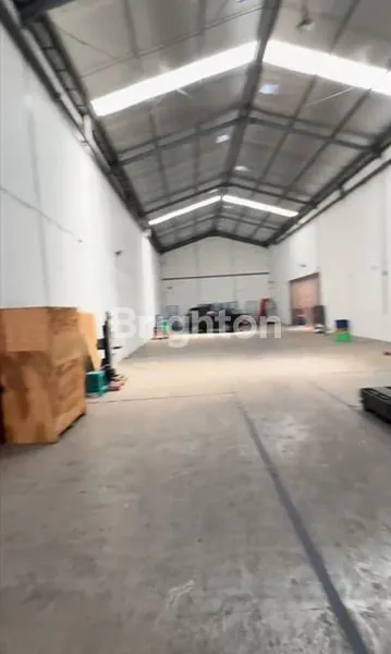 image GUDANG CIP ADA 2 GUDANG JEJER LUAS 1000M² HARGA 7 M (2)