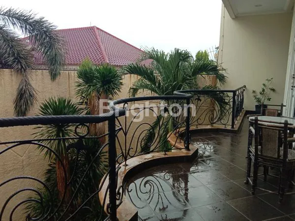 image RUMAH SIAP HUNI DI PIK, DESAIN MODERN, PRIVATE SWIMMING POOL & FASILITAS LENGKAP (3)