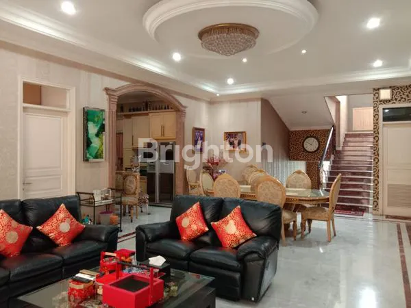 image RUMAH SIAP HUNI DI PIK, DESAIN MODERN, PRIVATE SWIMMING POOL & FASILITAS LENGKAP (5)