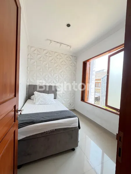 image VILLA 2 LANTAI DIJUAL FULL FURNISHED DI KUSUMA PESANGGRAHAN KOTA BATU (6)