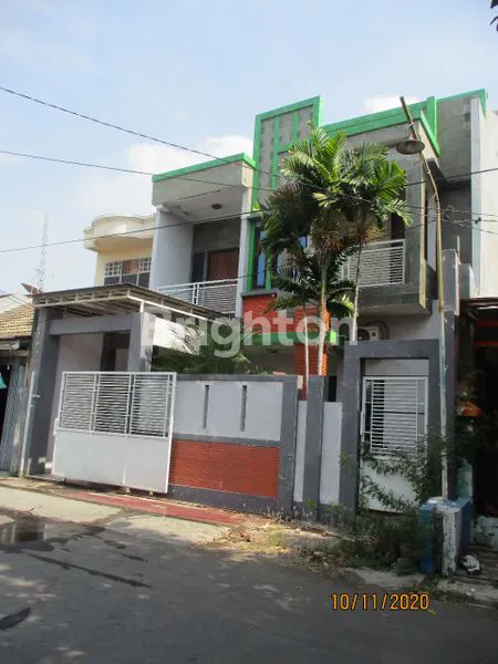 image RUMAH STRATEGIS 6 KT & 5 GARASI DI PERUM TAMAN PINANG SIDOARJO (1)