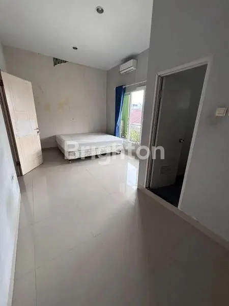 image RUMAH 2 LANTAI SIAP HUNI, 4 KT DI MELATI MAS (7)