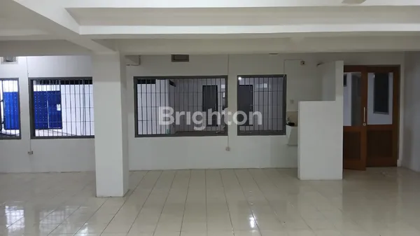 image \UD83D\UDD11 DISEWAKAN RUANG BASEMENT LUAS 190 M² — STRATEGIS DI KOMPLEK RUKO CIGANJUR EXPRESS (4)