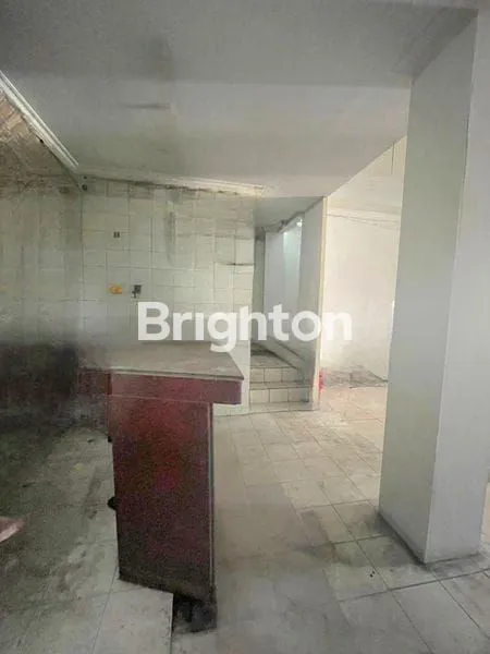 image RUKO GANDENG 3 LANTAI, LOKASI RAMAI & STRATEGIS (2)