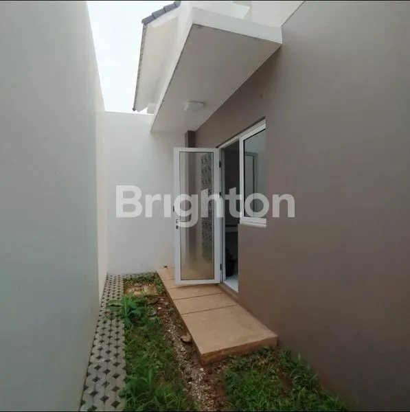 image RUMAH 2 LANTAI SIAP HUNI CLUSTER DAYANA DI SUMMARECON BANDUNG (4)