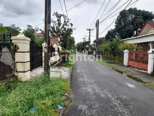 image RUMAH LUAS 440M² DI MEDAN BARAT, DEKAT RS MEDISTRA (3)