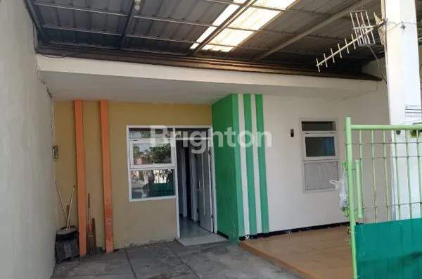 image RUMAH DI SWAN MENGANTI PARK GRESIK  (2)