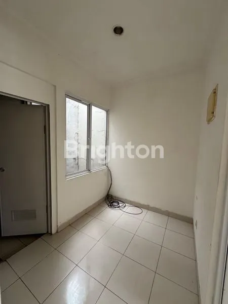 image RUMAH MINIMALIS AMARILLO VILLAGE GADING SERPONG (8)