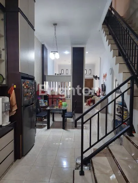 image TOWN HOUSE KOMPLEK AYAHANDA BOULEVARD (3)