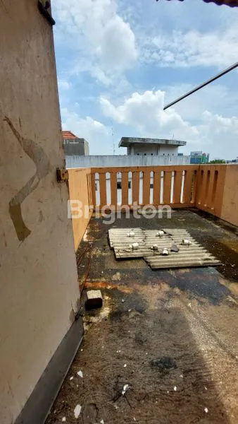 image RUKO 3 LANTAI DI JALAN SAMUDRA SURABAYA (8)