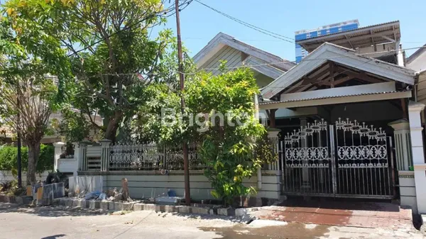 image RUMAH SECOND TERAWAT DHARMAHUSADA STRATEGIS PUSAT KOTA, DEKAT KE JALAN RAYA, DEKAT KAMPUS UNAIR DAN GALAXY MALL  (1)