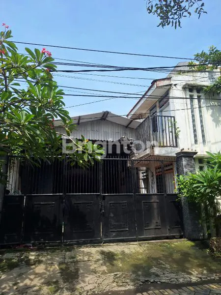 image GUDANG DIJUAL DI BARATAJAYA LINGKUNGAN TENANG (1)