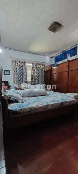 image RUMAH HOOK MEWAH LT 1041M² DI MALANG, SIAP HUNI (5)