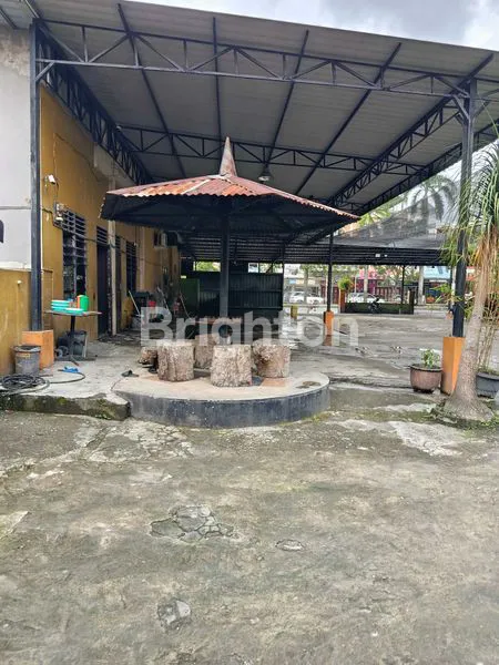 image TANAH DAN RUMAH STRATEGIS DI PINGGIR JALAN (7)