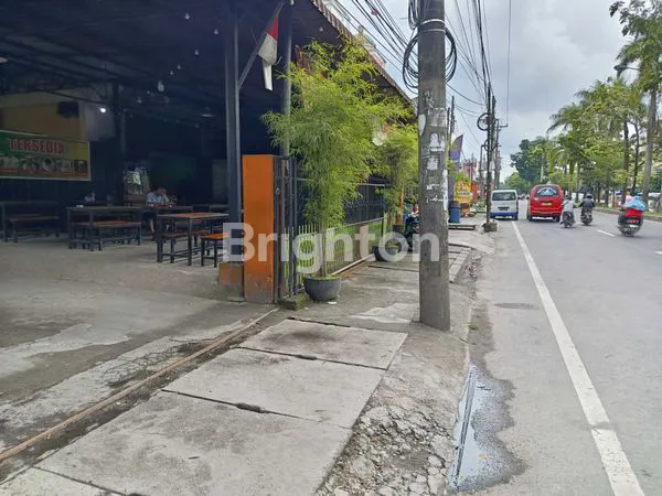 image TANAH DAN RUMAH STRATEGIS DI PINGGIR JALAN (8)