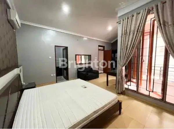 image RUMAH BARU SELESAI RENOV 3LANTAI SIAP HUNI DI KELAPA GADING. (7)