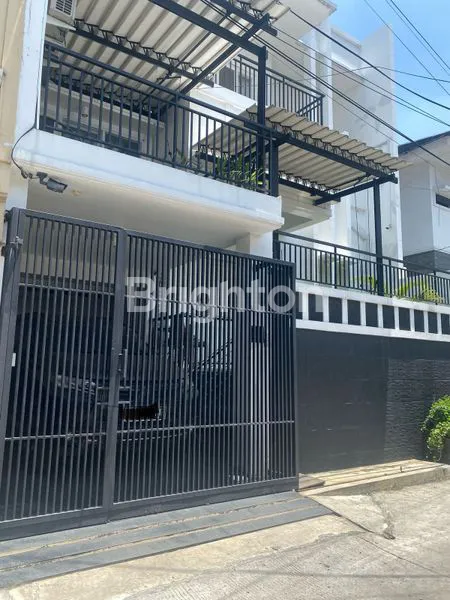 image RUMAH 3 LANTAI SIAP HUNI – TAMAN GALAXY INDAH, BEKASI  (1)