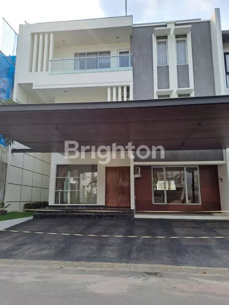 image RUMAH BARU 3 LANTAI, MEWAH, SEMI FURNISHED DI CLUSTER SUTERA ONYX ALAM SUTERA (1)
