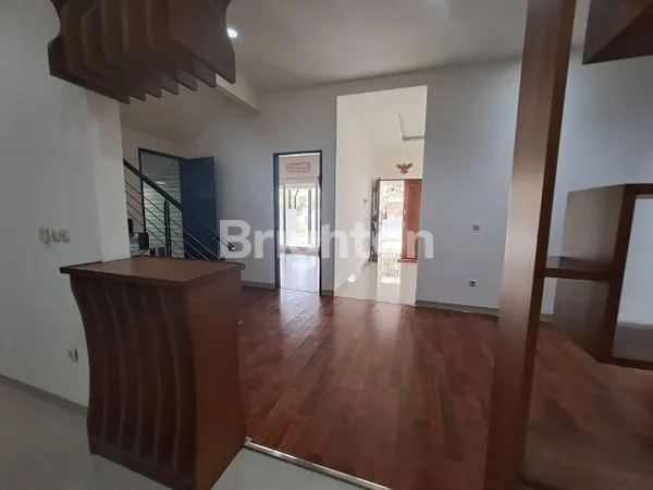 image RUMAH BARU 3 LANTAI, MEWAH, SEMI FURNISHED DI CLUSTER SUTERA ONYX ALAM SUTERA (7)