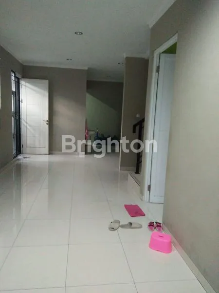image RUMAH HOOK 2 LANTAI DI GRAND DUTA, LT 105M² (2)