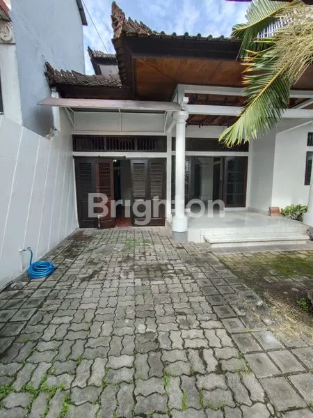 image RUMAH 4KT STRATEGIS DEKAT LIVING WORLD DENPASAR (3)