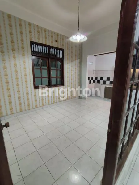 image RUMAH 4KT STRATEGIS DEKAT LIVING WORLD DENPASAR (8)