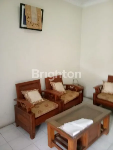 image DIJUAL RUMAH CANTIK DI KOMPLEX PERUMAHAN (2)