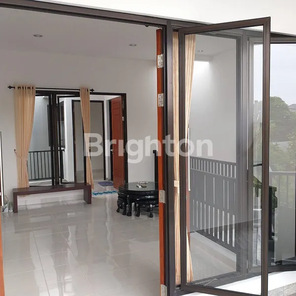 image RUMAH SEMI FURNISH GRESS 2 LANTAI PERMATA SAFIRA SURABAYA (4)