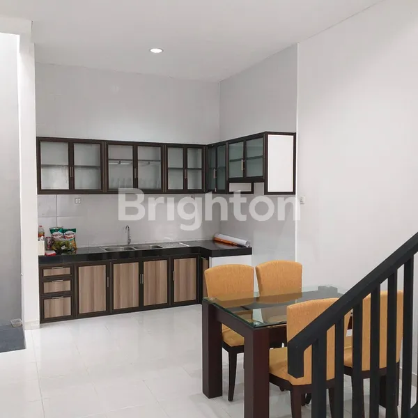 image RUMAH SEMI FURNISH GRESS 2 LANTAI PERMATA SAFIRA SURABAYA (7)