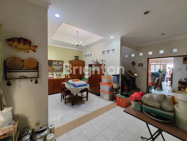 image RUMAH 2 LANTAI LT 200M² SHM DI PETOJO, JAKPUS (5)