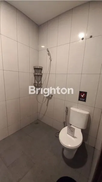 image RUMAH MODERN TROPICAL DI TATAR JAYAPRAKASA KBP (4)