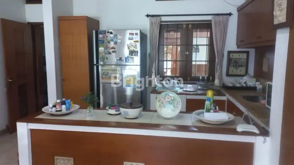 image RUMAH ASRI NYAMAN DAN LUAS DI TENGAH KOTA SIAP HUNI COCOK UNTUK KELUARGA BESAR (7)
