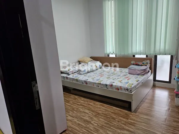 image RUMAH FULL RENOVASI DI FLOGIO FORESTA (6)