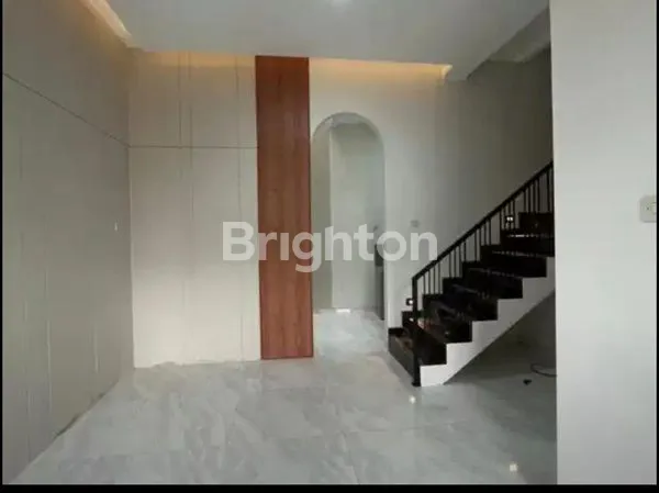 image BUTUH CEPAT RUMAH BARU GRESS MODERN MINIMALIS KLAMPIS SELANGKAH KERAYA MERR (3)