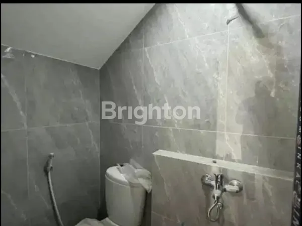 image BUTUH CEPAT RUMAH BARU GRESS MODERN MINIMALIS KLAMPIS SELANGKAH KERAYA MERR (8)