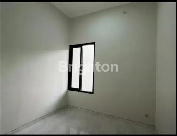 image BUTUH CEPAT RUMAH BARU GRESS MODERN MINIMALIS KLAMPIS SELANGKAH KERAYA MERR (6)