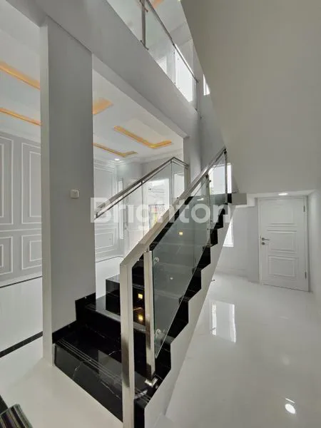 image RUMAH LUAS 350 M² DI KOMPLEK EKSKLUSIF JAKARTA TIMUR (4)
