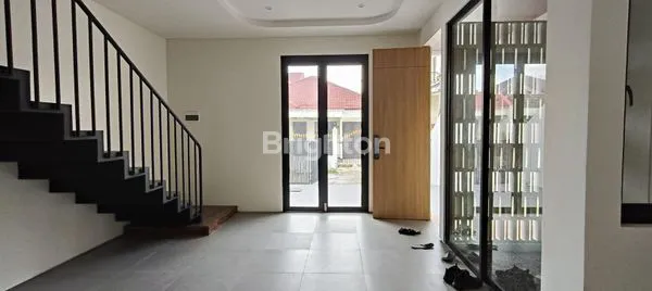 image RUMAH BARU SIAP HUNI, 2 LANTAI, HARGA MENARIK (7)
