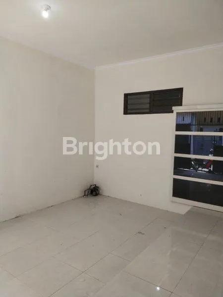 image BUTUH CEPAT LAKU RUMAH LEBAK PERMAI SELANGKAH KE RAYA KENJERAN SURABAYA (4)