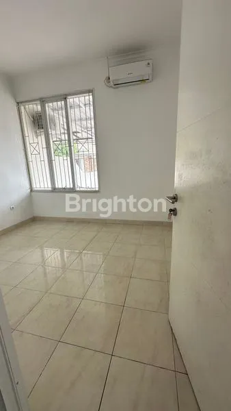 image RUMAH  BERSIH TERAWAT SIAP HUNI DI BUKIT CIMANGGU CITY BOGOR (6)