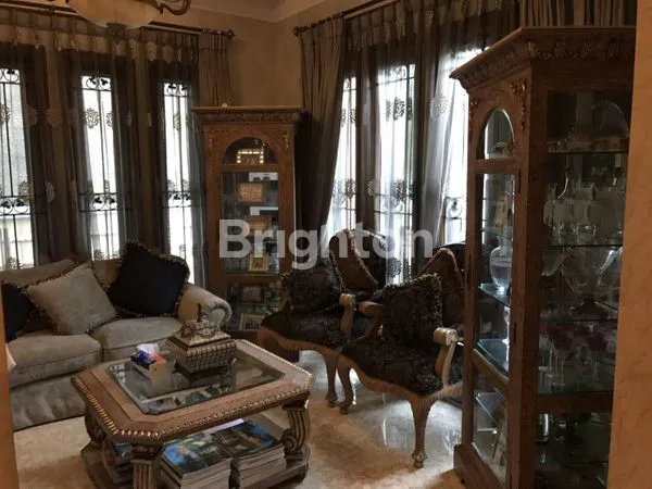 image RUMAH MEWAH KEMANGGISAN DEKAT BINUS JAKARTA BARAT (5)