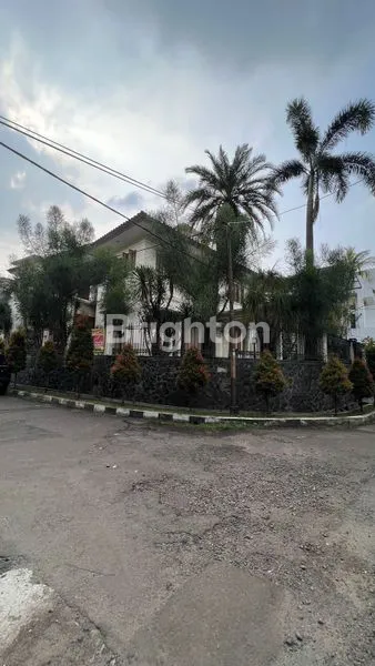 image RUMAH MEWAH KEMANGGISAN DEKAT BINUS JAKARTA BARAT (8)