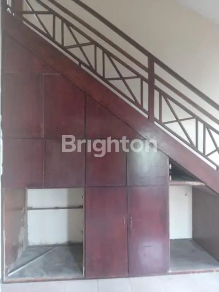 image RUMAH HOOK HITUNG TANAH SIAP HUNI STRATEGIS DAN KOMERSIAL (4)