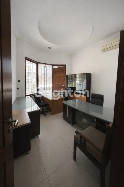 image RUMAH ELITE KELAPA PUAN TIMUR | LT 170 / LB 400 | HADAP SELATAN | SHM (3)