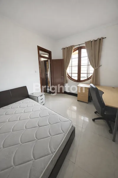 image RUMAH ELITE KELAPA PUAN TIMUR | LT 170 / LB 400 | HADAP SELATAN | SHM (5)